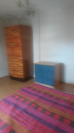 Apartament cu 2 camere decomandat în Văcăresti