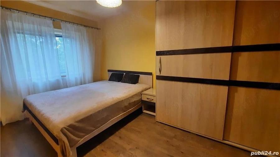 Apartament cu 3 camere decomandat în Aradului