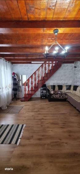 Casă cu 4 camere cu Teren 500 Mp în Șirna