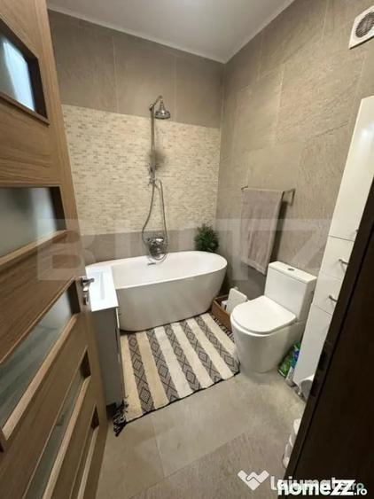 Apartament cu 3 camere decomandat în Plopilor