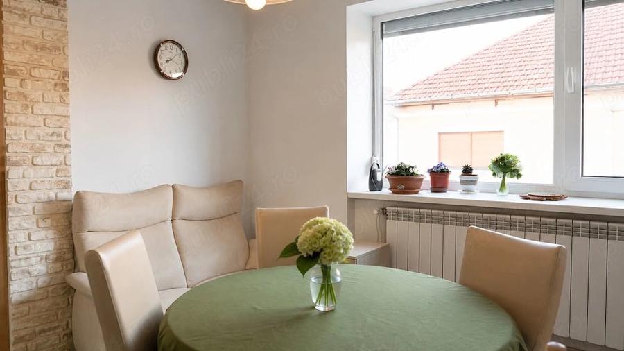 Casă cu 6 camere cu Teren 1700 Mp în Beriu