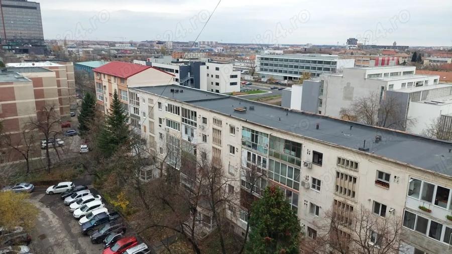 Apartament cu 3 camere decomandat în Central