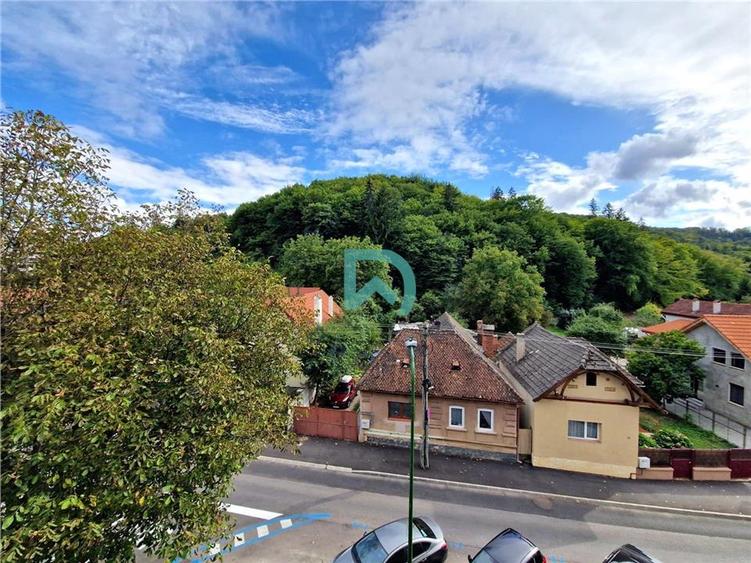 Apartament cu 2 camere decomandat în Dârste