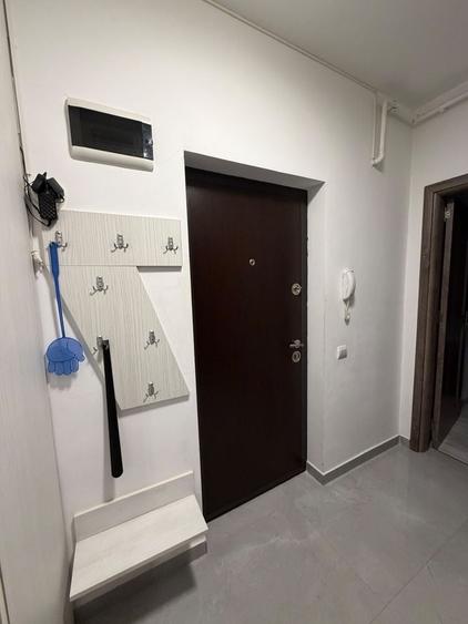 Apartament cu 2 camere decomandat în Apărătorii Patriei