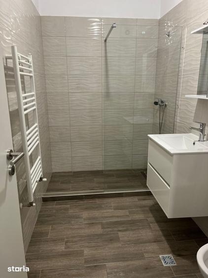 Garsonera spa?ioasa de inchiriat langa mall Sanpetru cu parcare ! - 4