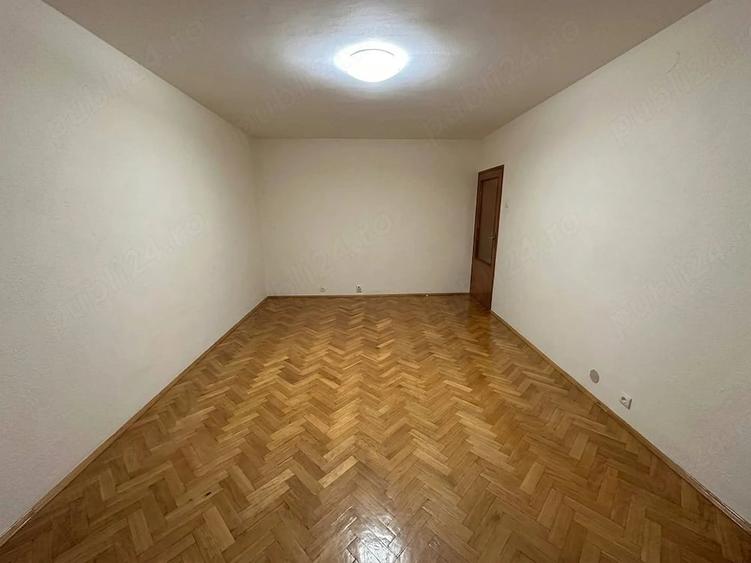 Apartament cu 2 camere decomandat în Eremia