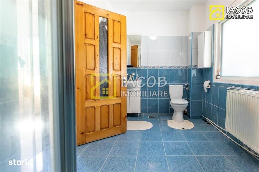 Casă cu 4 camere în Central