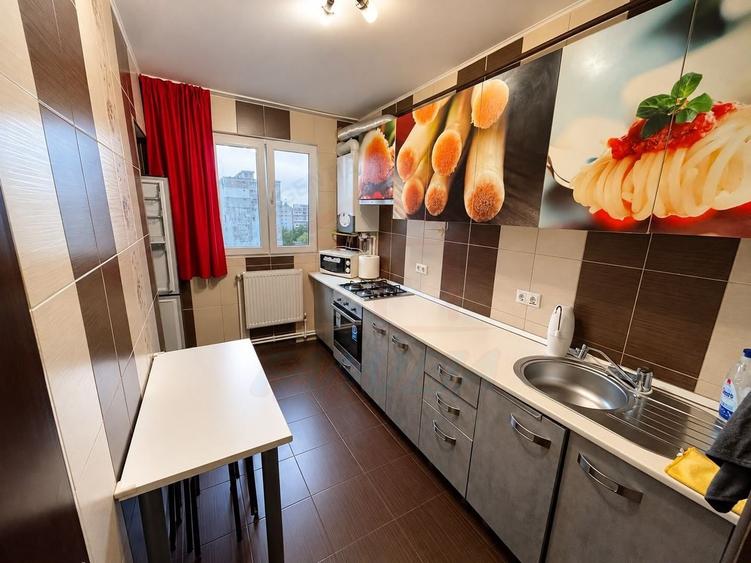 Apartament cu 3 camere decomandat, mobilat în Micro 20