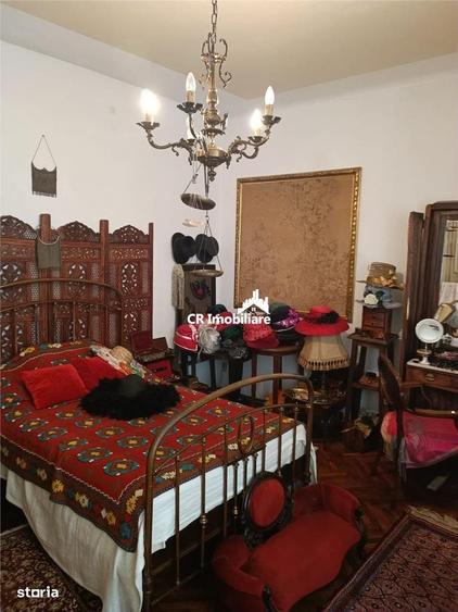 Apartament cu 4 camere semidecomandat în Ultracentral