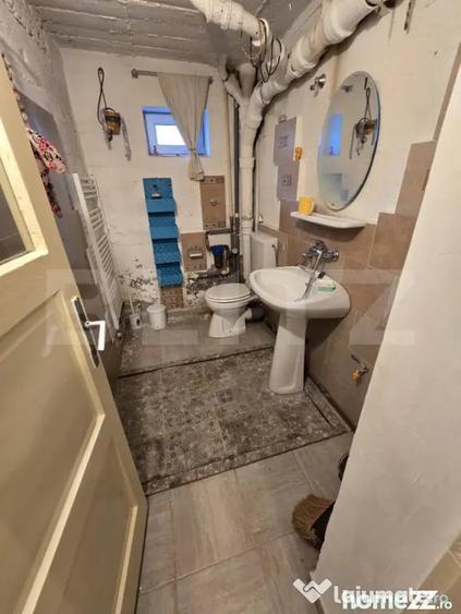Casă cu 6 camere cu Teren 327 Mp în Central