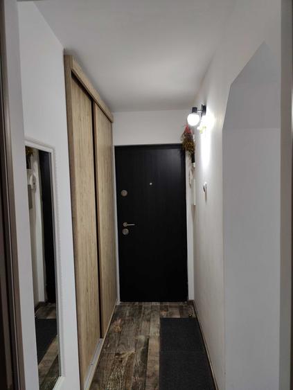 Garsonieră semidecomandată în Broșteni