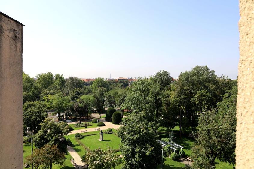 Apartament cu 3 camere, mobilat în Ultracentral