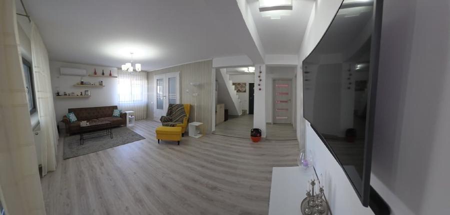 Casă individuală cu 5 camere cu Canalizare în Domnești