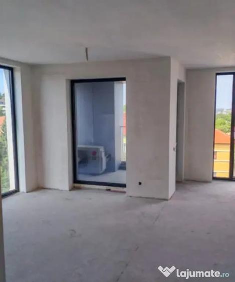 Apartament cu 2 camere semidecomandat în Andrei Mureșanu