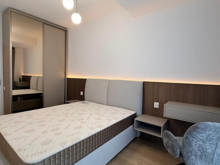 Apartament cu 2 camere semidecomandat, mobilat în Florești