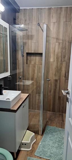 Apartament cu 4 camere decomandat, mobilat în Ultracentral