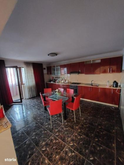 Casă cu 4 camere cu Teren 1000 Mp în Garoafa