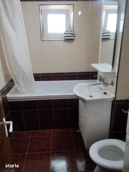 Apartament cu 3 camere în Inel II