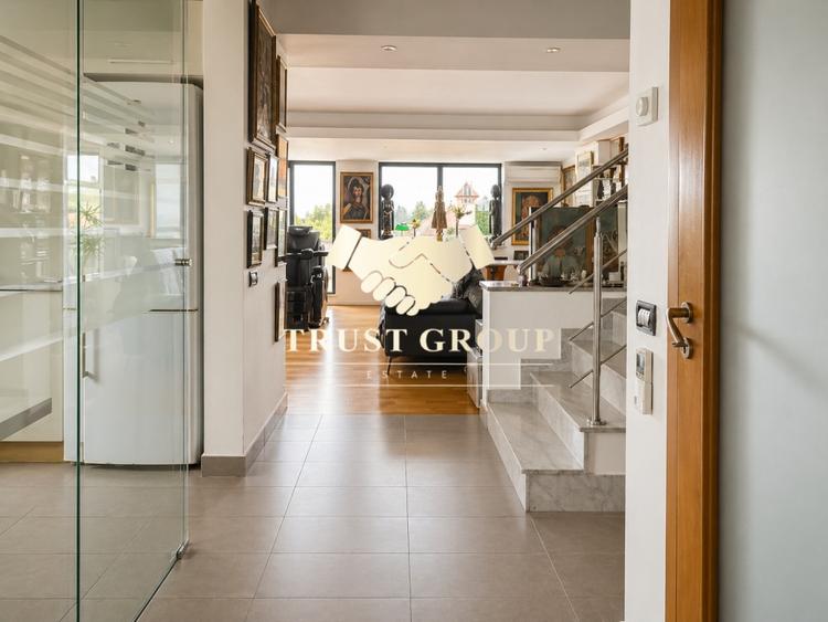 Apartament cu 5 camere decomandat în Aviatorilor