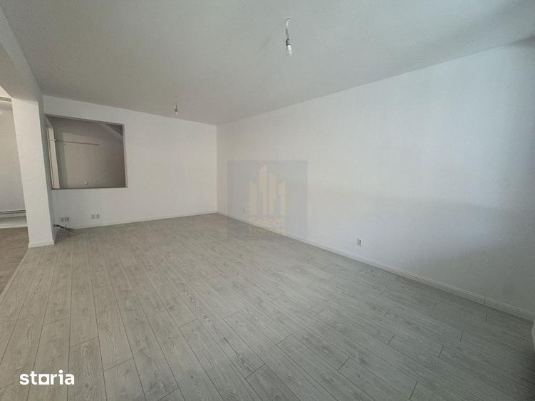Apartament 5 camere triplex cu curte de vanzare *metrou Crangasi* - 1