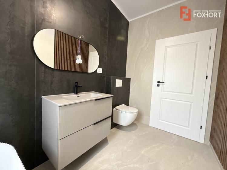 Duplex cu 4 camere cu Teren 325 Mp în Covaci