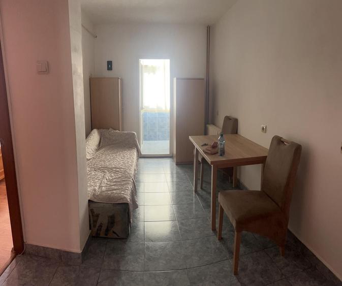 Apartament cu 2 camere decomandat în Ostroveni