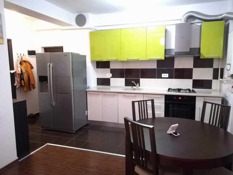 Apartament cu 2 camere decomandat în Roșu