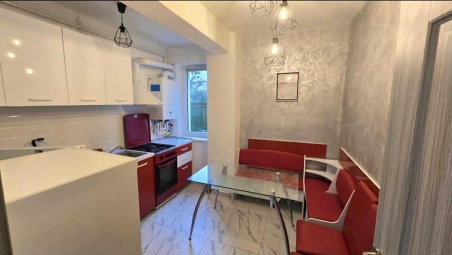 Apartament cu 3 camere decomandat în Sfântu Ilie