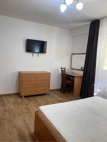 Garsonieră decomandată în Brâncoveanu