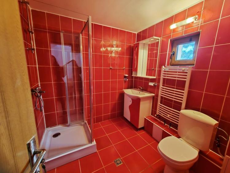 Casă individuală cu 4 camere cu Canalizare în Aiton