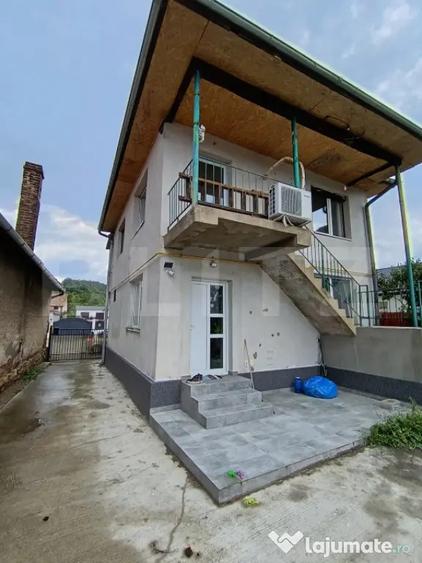 Casa cu 3 camere, suprafata de 140 mp - 2