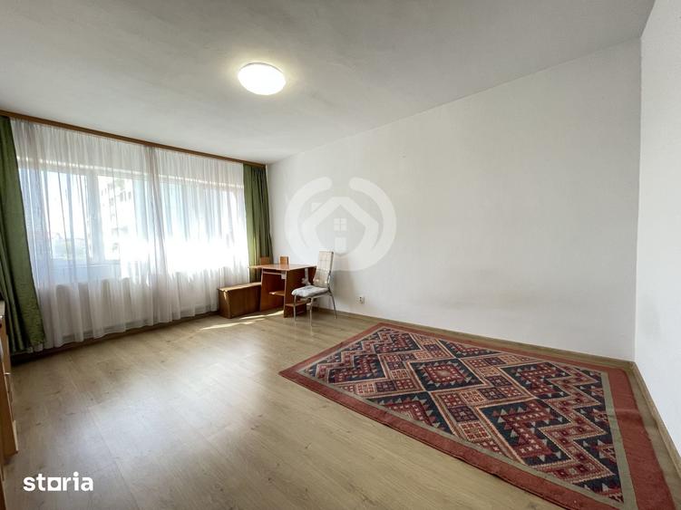 Apartament cu 3 camere decomandat în Central