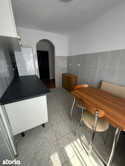 Apartament cu 2 camere decomandat, mobilat în Eroilor