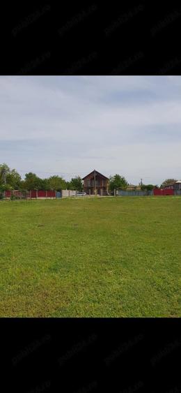 Teren de 2000 mp, în Letea Veche