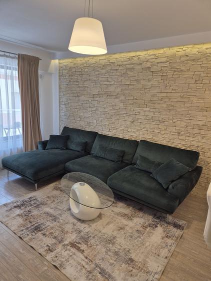 Apartament cu 2 camere decomandat în Lacul Morii