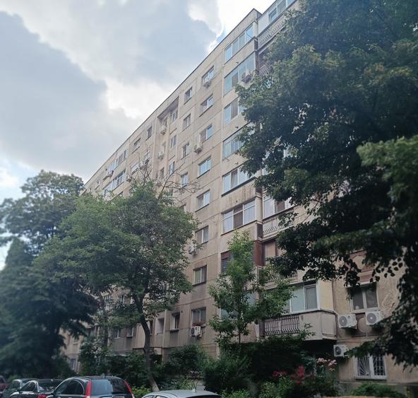 Apartament cu 2 camere decomandat în Sud