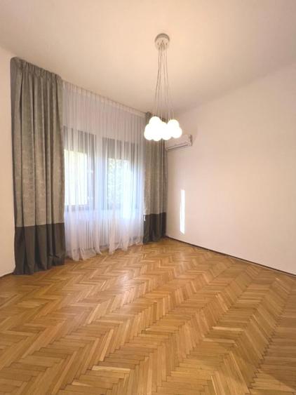 Apartament cu 4 camere în Primăverii
