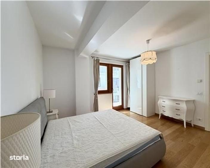Apartament cu 3 camere în Calea Dumbrăvii
