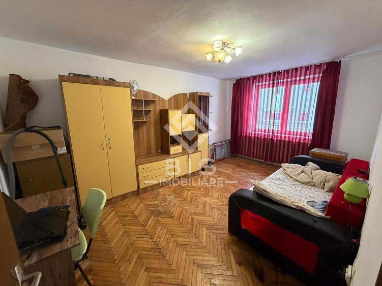 Apartament de vanzare - zona centrala - 1