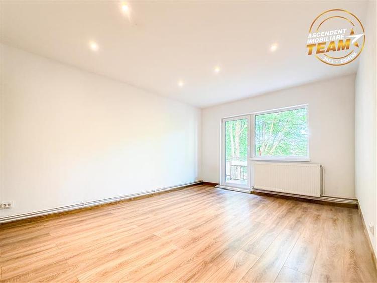 Apartament cu 3 camere decomandat în Lenin