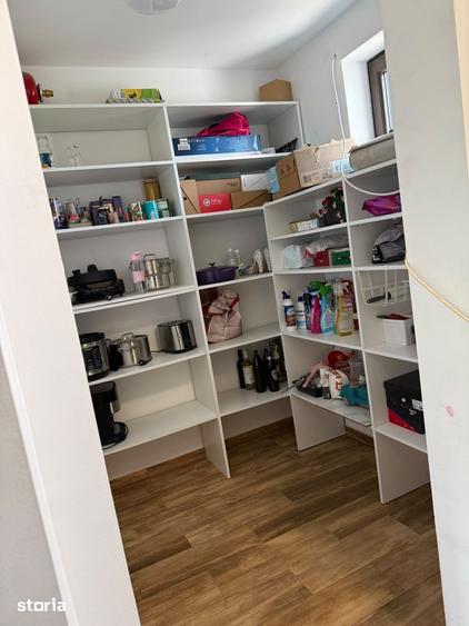 Casă cu 4 camere cu Teren 600 Mp în Glina