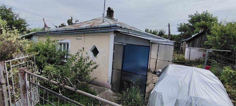 Casă individuală cu 3 camere cu Teren 1000 Mp în Central