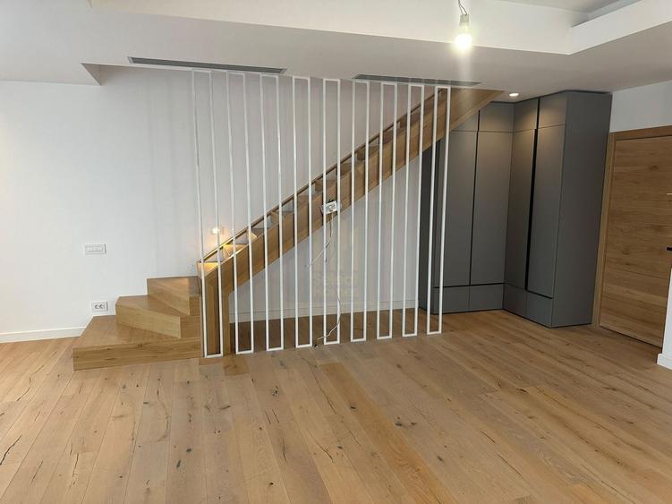 Apartament cu 4 camere semidecomandat, mobilat în Eminescu