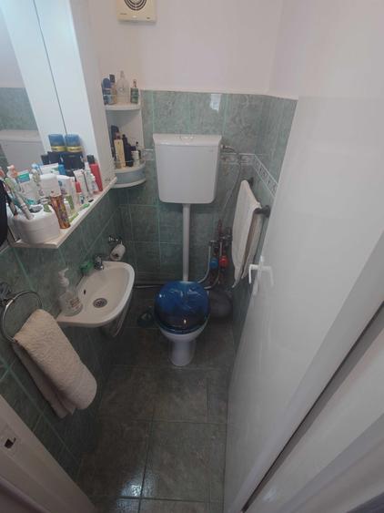 Apartament cu 4 camere decomandat în Exterior Vest