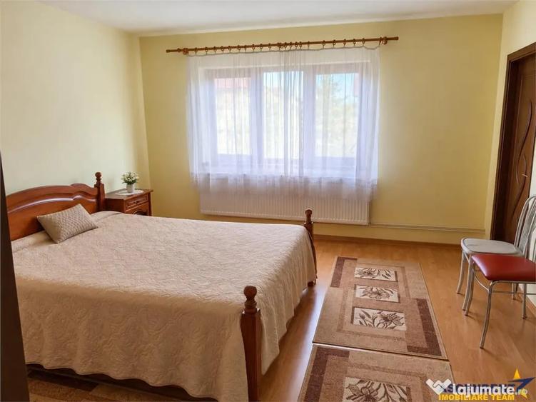 Casă cu 5 camere cu Teren 650 Mp în Sânpetru