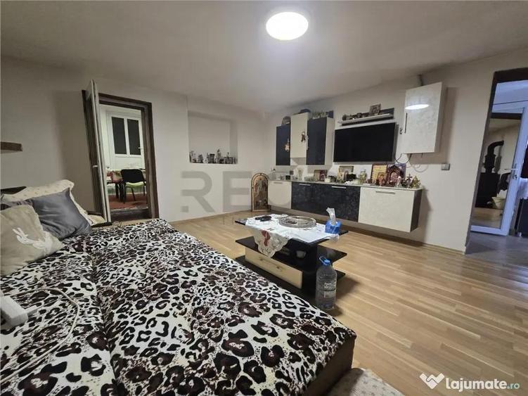 Casă cu 5 camere cu Teren 2088 Mp în Ianoșda