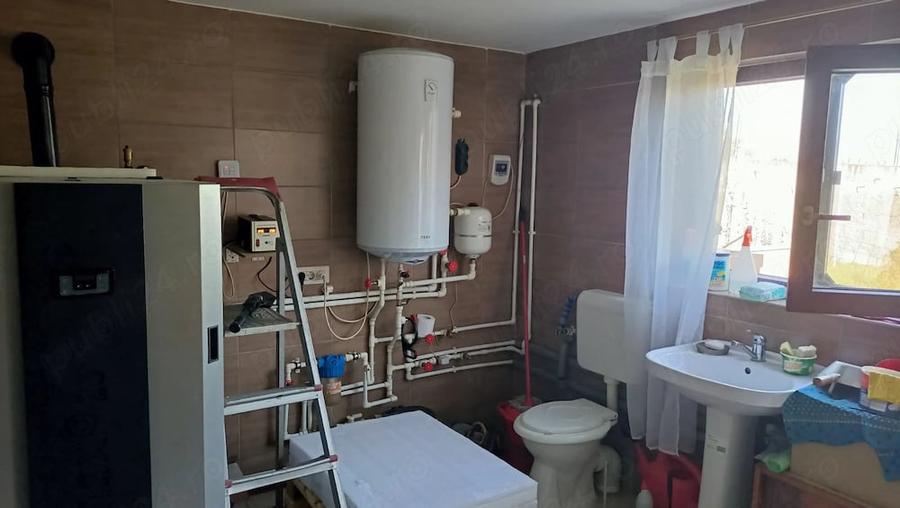 Casă cu Teren 2700 Mp în Bălțătești