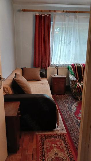 Apartament cu 2 camere nedecomandat în Republicii