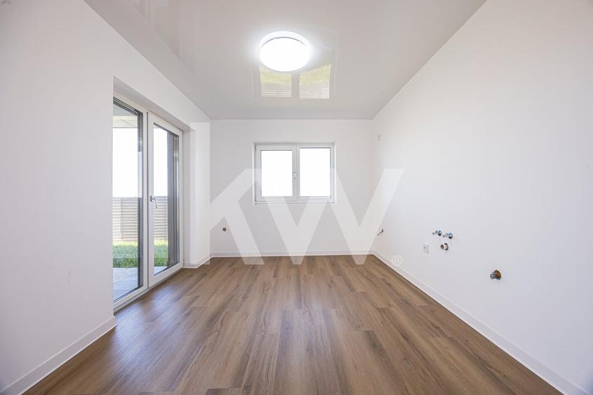 Casă individuală cu 4 camere cu Teren 333 Mp în Exterior Est