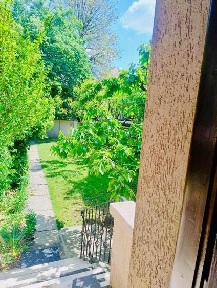 Casă cu 5 camere cu Canalizare în Domenii
